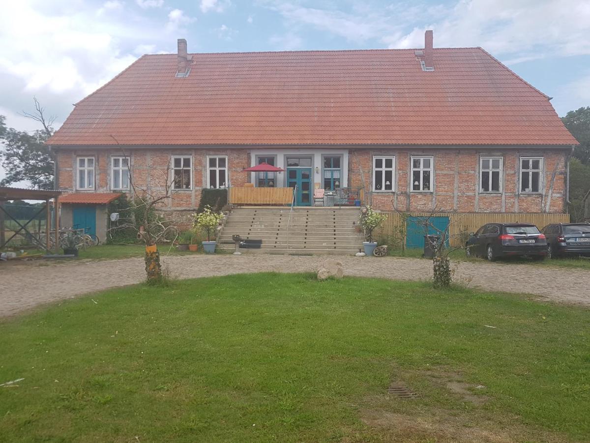 Gutshaus Pinnow Pinnow (Ludwigslust-Parchim) Exterior foto